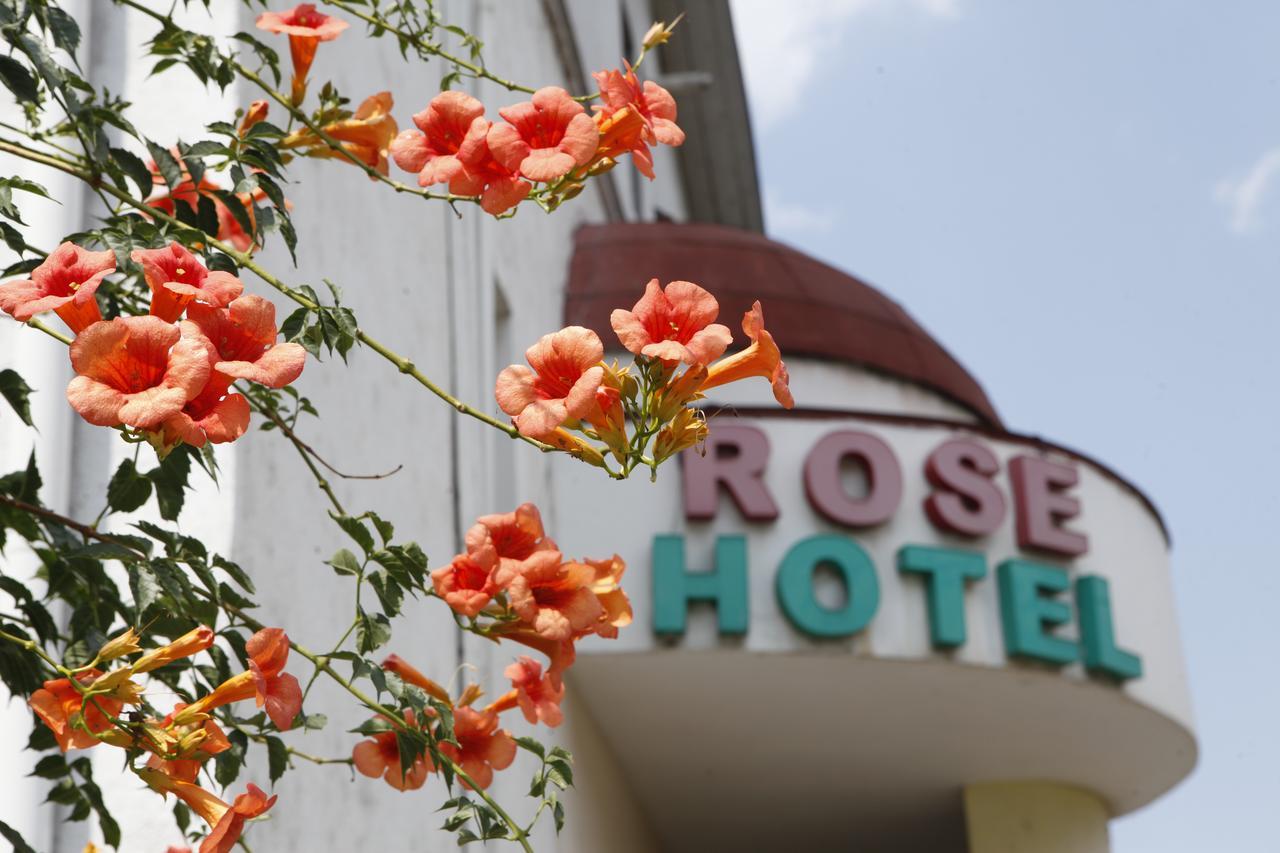 Route Hotel Tbilisi Bagian luar foto