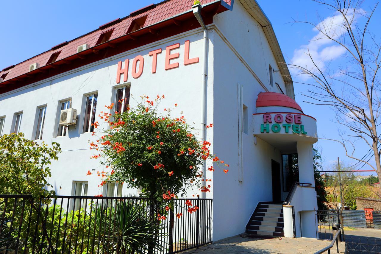Route Hotel Tbilisi Bagian luar foto